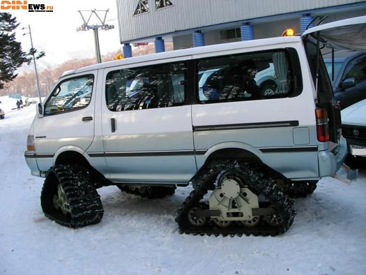 На гусеницах...