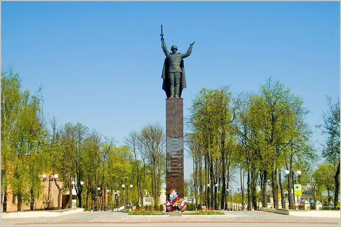 Файл:Мемориал героям Великой Отечественной Войны в Можайске.jpg